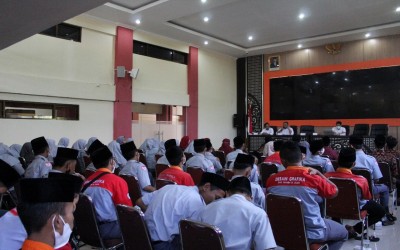 Study Tour SMK Mambaul-Ulum ke UNS